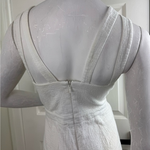 BCBGMaxAzria White Textured Jumpsuit with Wide-Leg Design - Picture 11 of 14